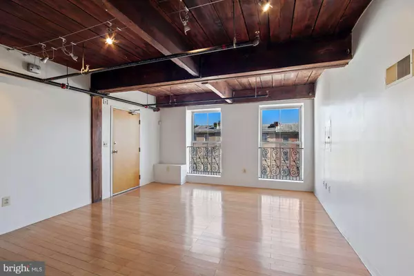 Philadelphia, PA 19122,1210 PALETHORP #203