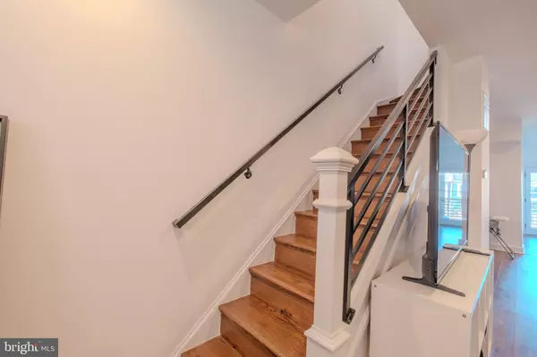 Washington, DC 20011,413 DELAFIELD PL NW