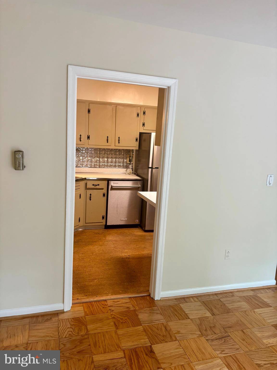 Chevy Chase, MD 20815,3535 CHEVY CHASE LAKE DR #210