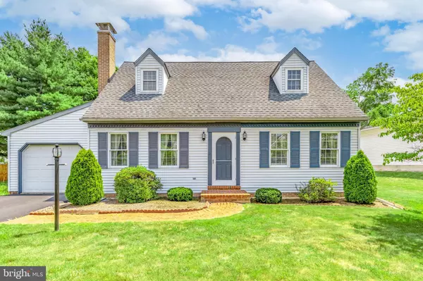 102 HAMPDEN DR, Mountville, PA 17554