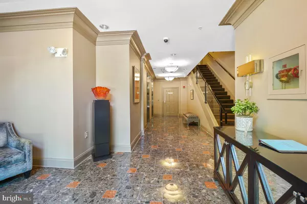 Rockville, MD 20852,10401 STRATHMORE PARK CT #3/405