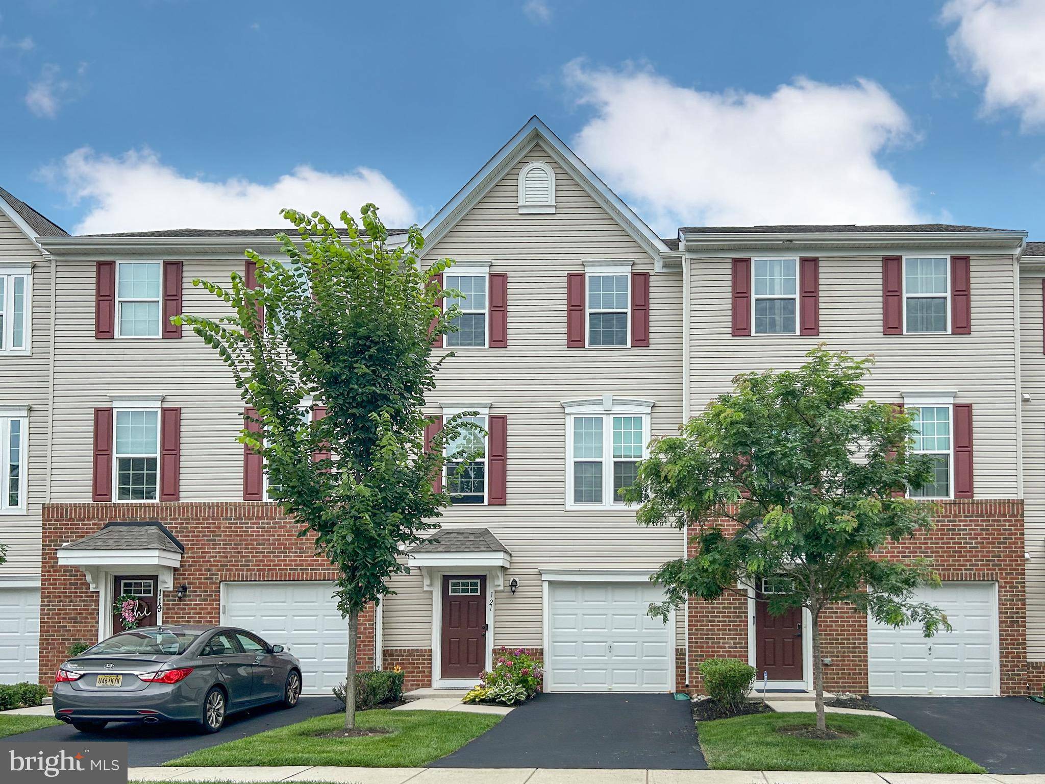 121 NATHAN DR, Cinnaminson, NJ 08077