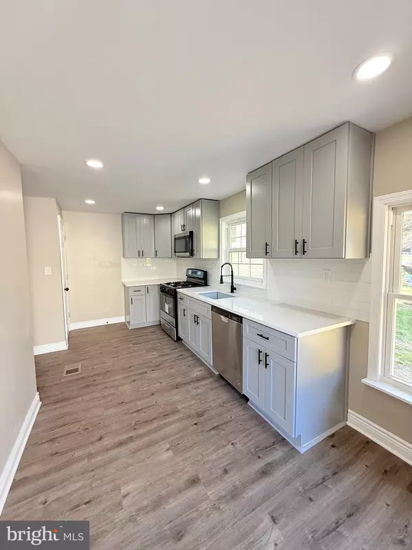 Blackwood, NJ 08012,35 W CHURCH ST