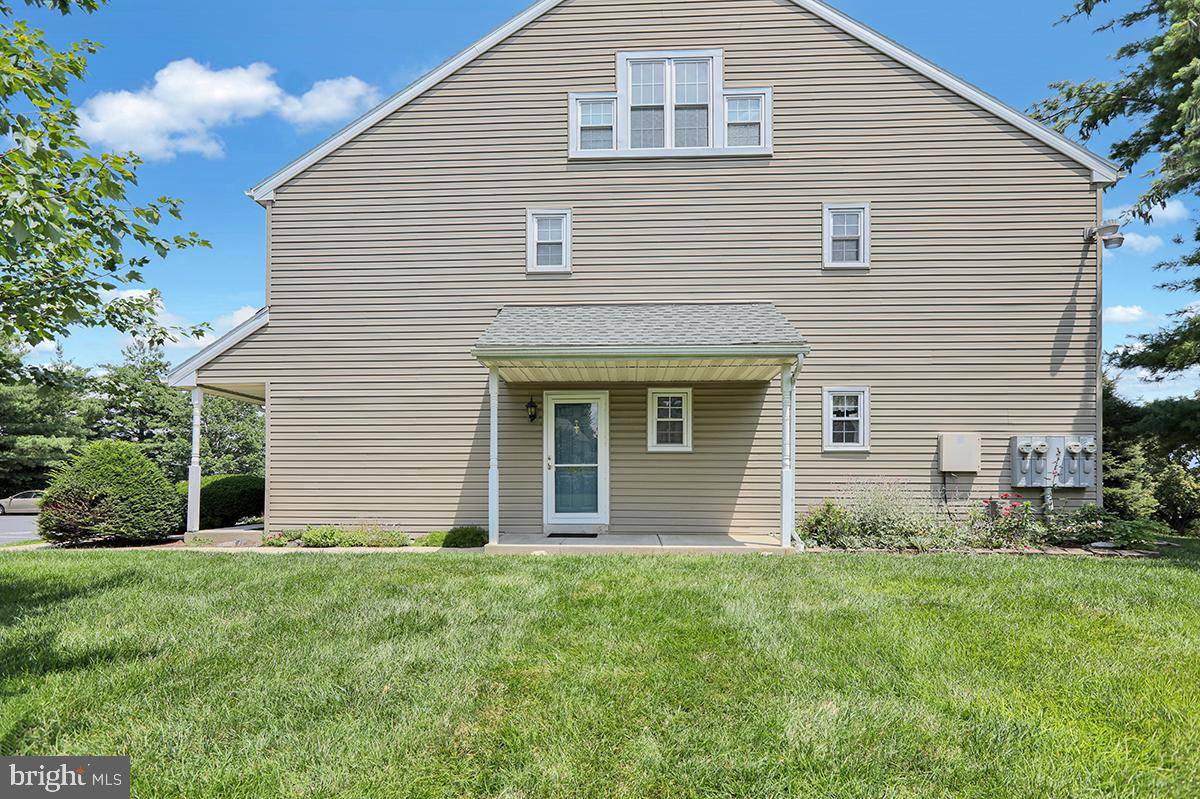 901 CHRISTOPHER DR, Reading, PA 19610