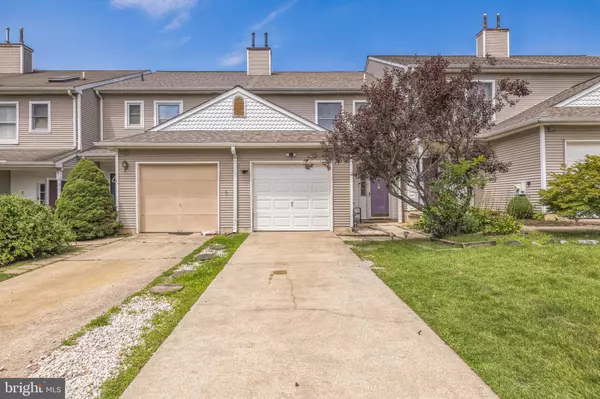 18 S MERRIMENT DR, Newark, DE 19702