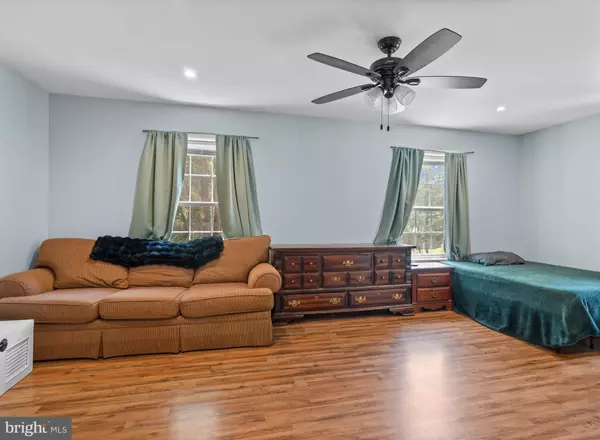 Houtzdale, PA 16651,609 ELIZABETH ST