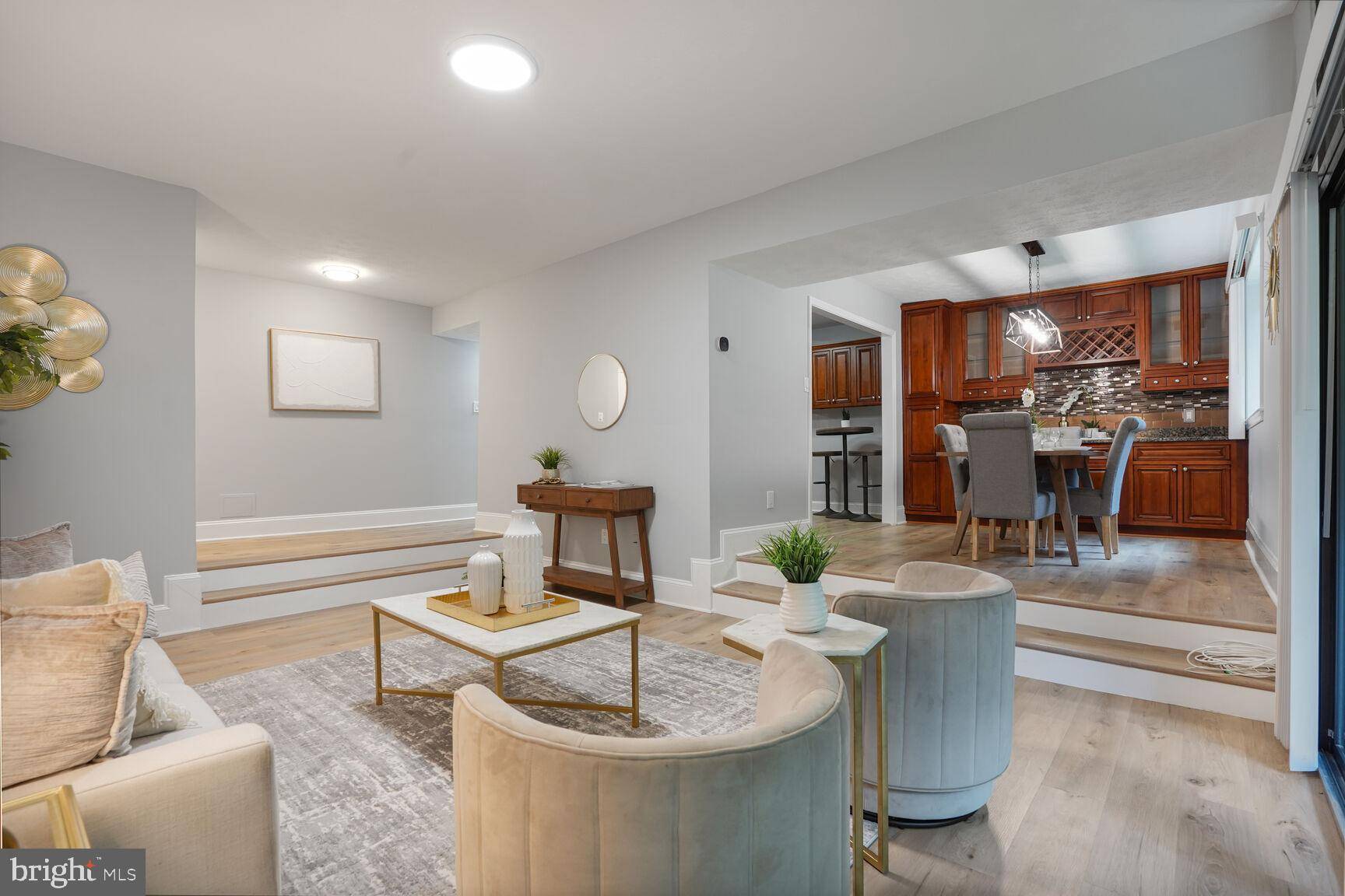 Reston, VA 20190,1633 PARKCREST CIR #100