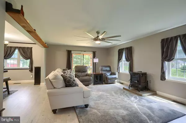 Mechanicsburg, PA 17050,4 SMILEY DR