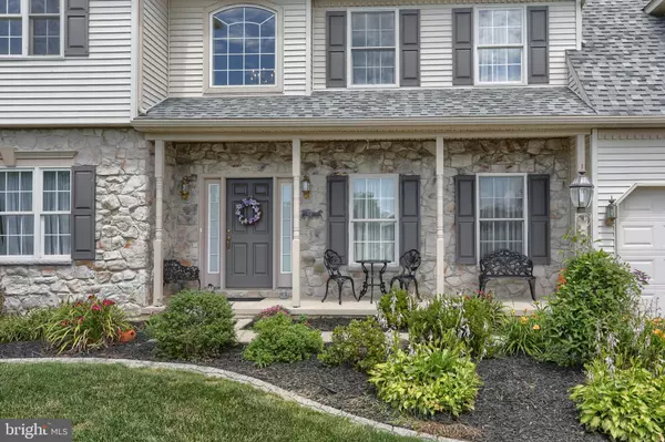 Fredericksburg, PA 17026,9 VILLAGE DR