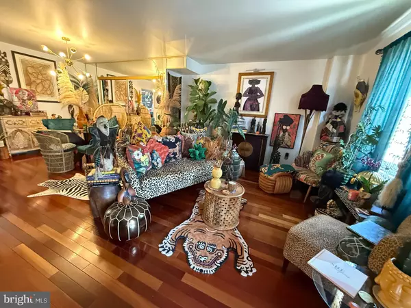 Philadelphia, PA 19153,8039 MARS PL