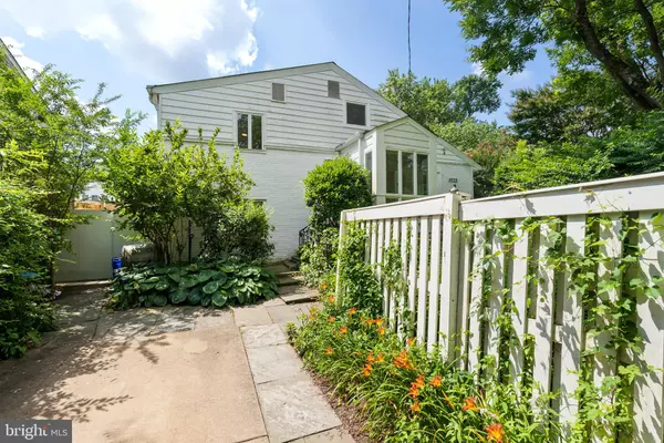 4929 JAMESTOWN RD, Bethesda, MD 20816