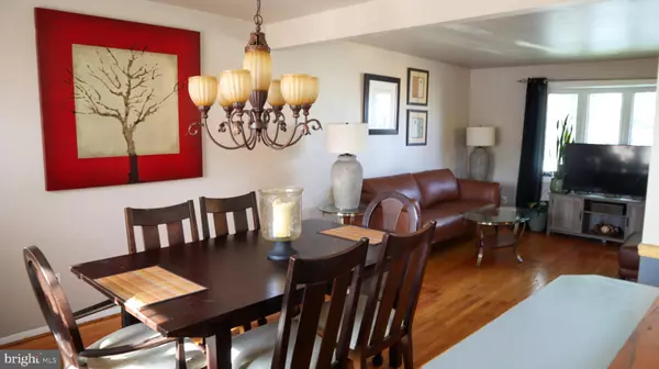 Burlington, NJ 08016,30 EVERGREEN LN