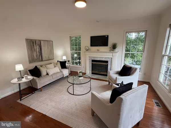 Alexandria, VA 22315,6001 WENDRON WAY