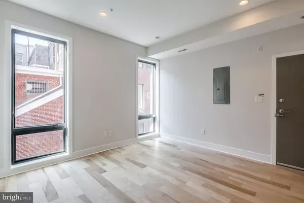 Philadelphia, PA 19147,514 SOUTH ST #205