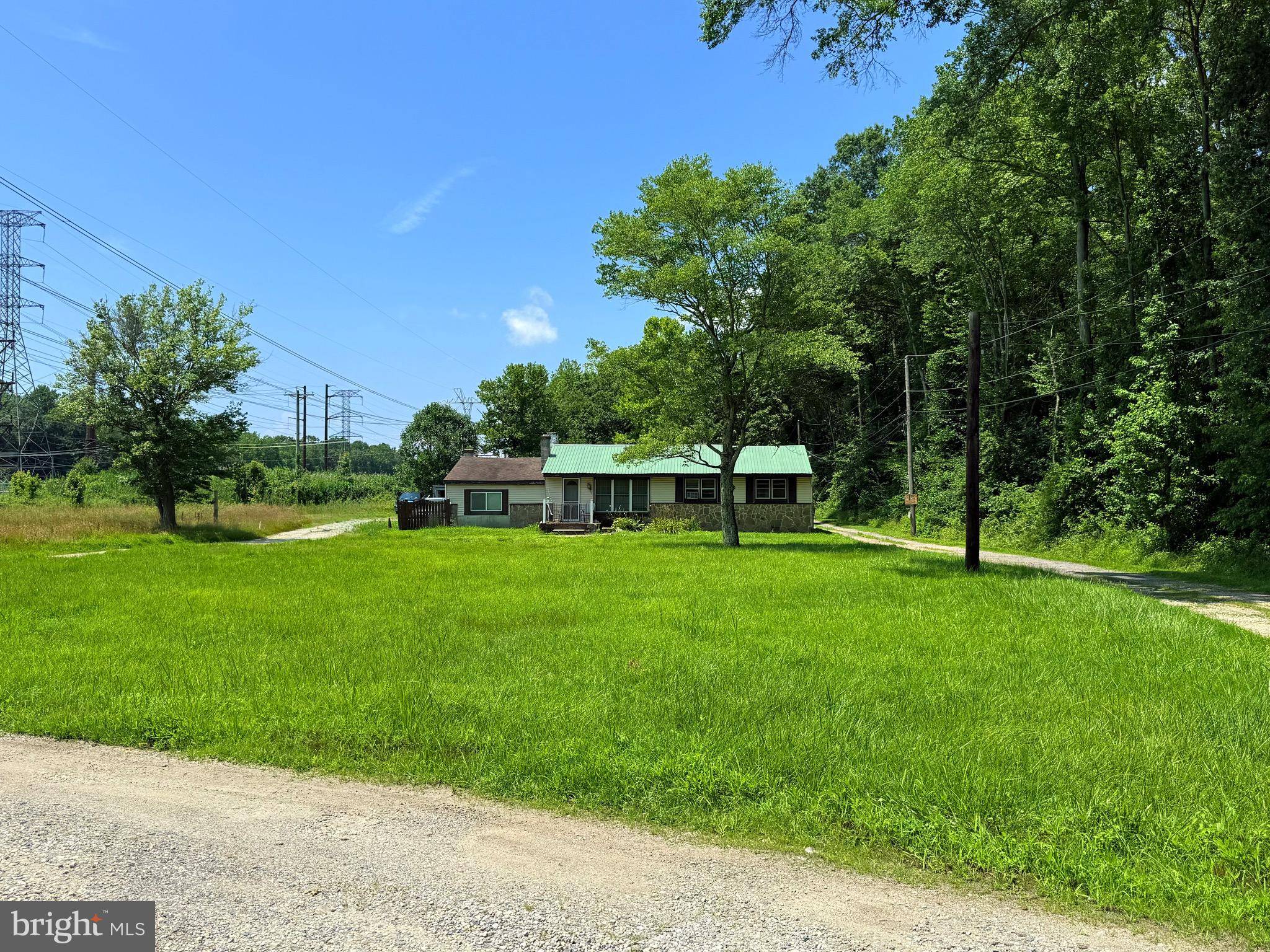 Newark, DE 19702,2221 PLEASANT VALLEY RD