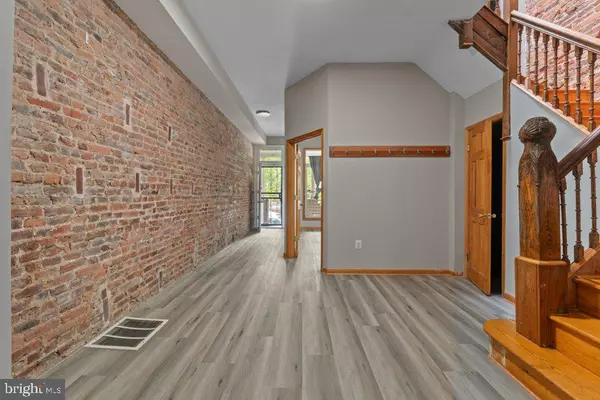 Baltimore, MD 21218,2612 GUILFORD AVE