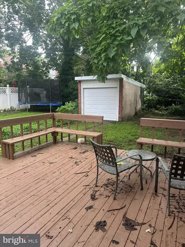 Wilmington, DE 19802,209 W 18TH ST