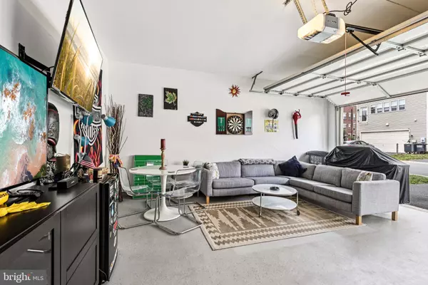 Ashburn, VA 20148,21081 ASHBURN HEIGHTS DR