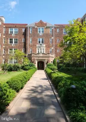 Washington, DC 20016,3051 IDAHO AVE NW #317