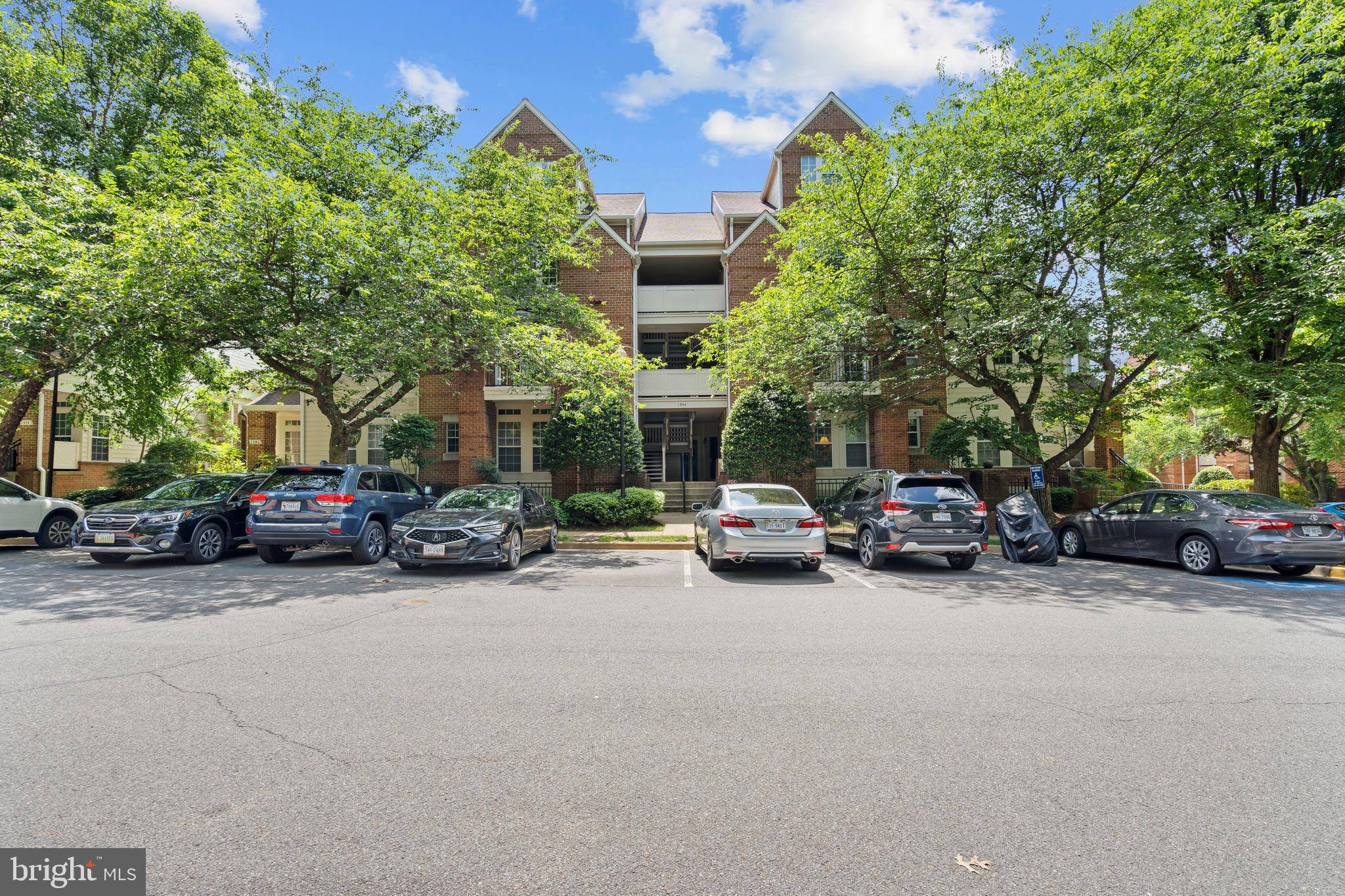 1344-C GARDEN WALL CIR #510, Reston, VA 20194