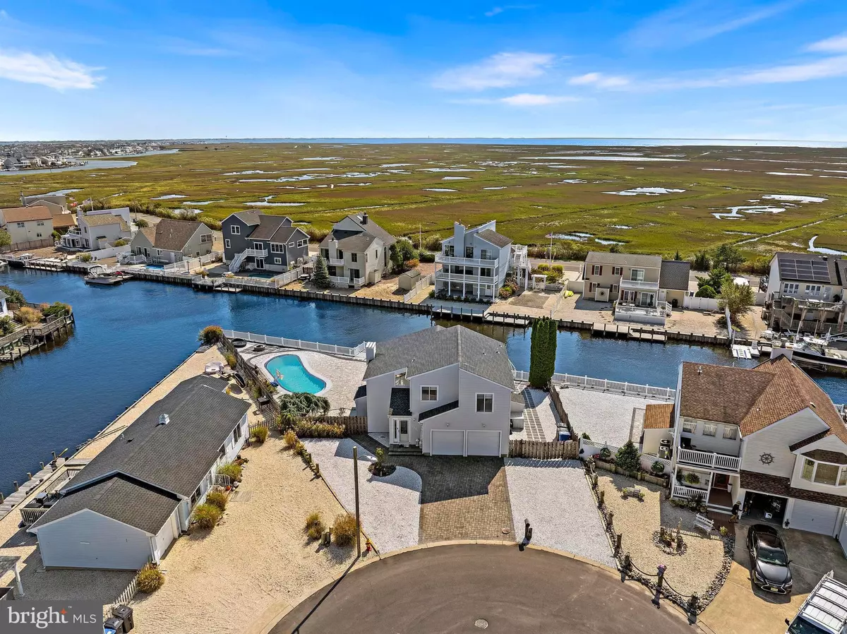 Manahawkin, NJ 08050,116 CLYDE LN