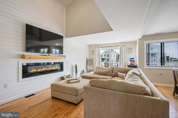 Manahawkin, NJ 08050,116 CLYDE LN