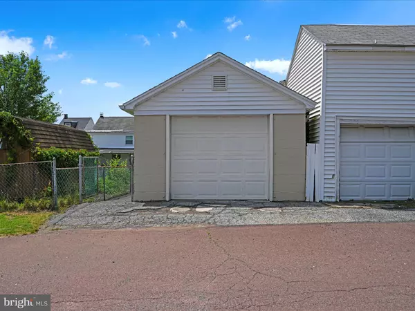 Frackville, PA 17931,409 S MIDDLE ST