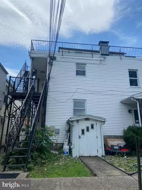 New Cumberland, PA 17070,429-431 BRIDGE ST #3RD FLOOR REAR
