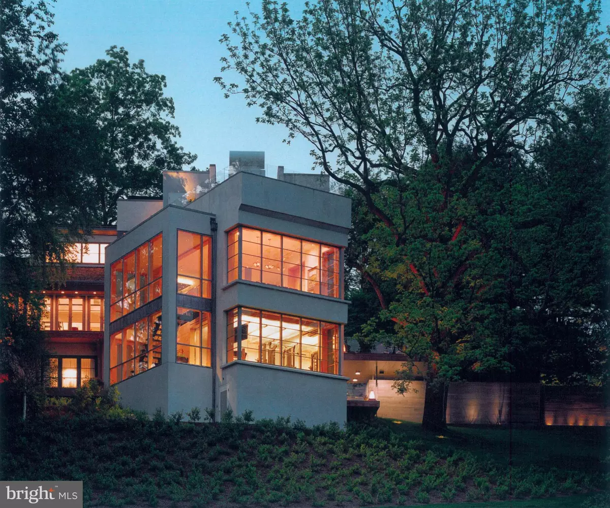 Wayne, PA 19087,308-310 JULIP RUN RD