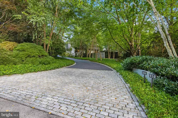 Wayne, PA 19087,308-310 JULIP RUN RD