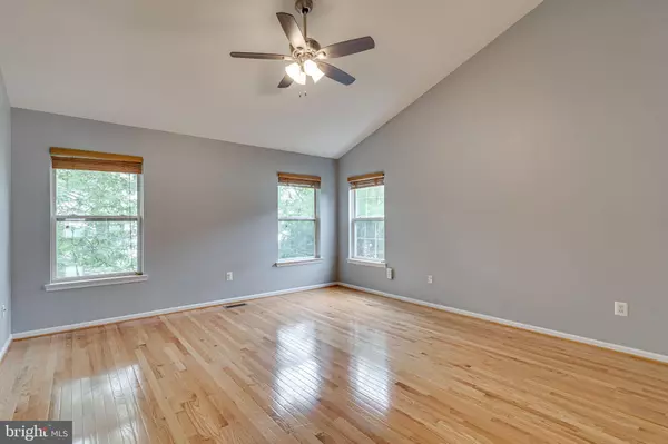 Alexandria, VA 22315,6600 CHARLES GREEN SQ