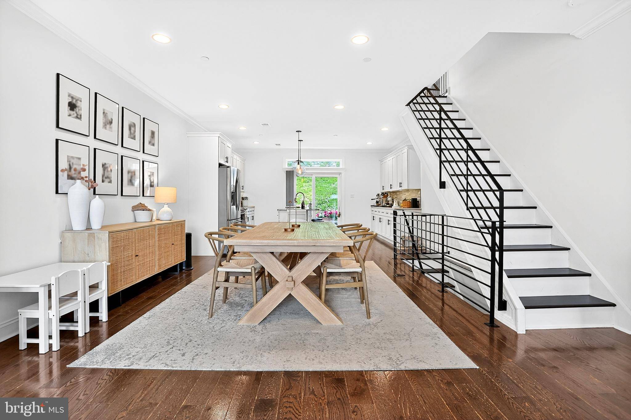 Philadelphia, PA 19128,3931 DEXTER ST