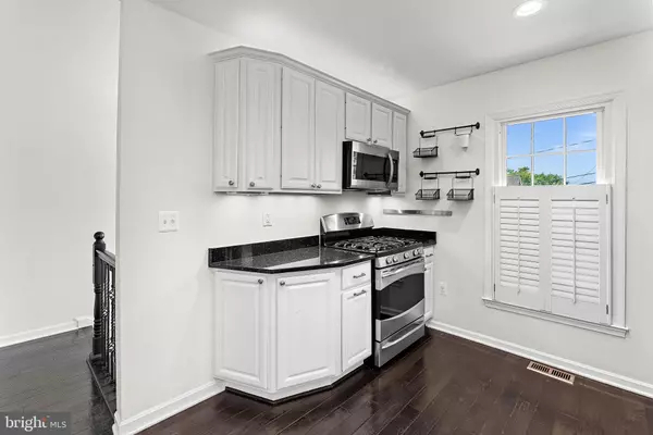 Alexandria, VA 22301,19-A W UHLER AVE