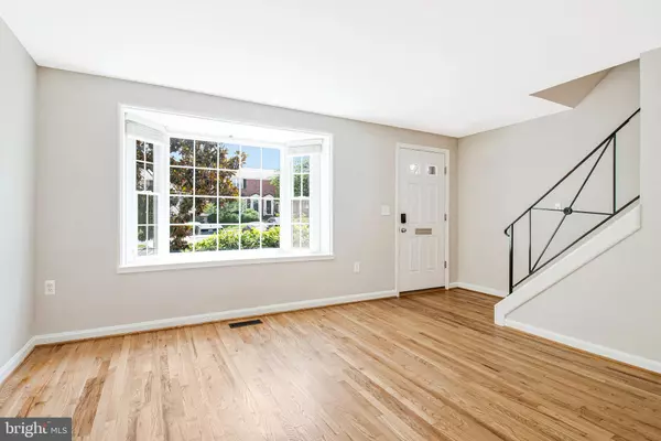 Alexandria, VA 22302,3763 KELLER AVE #111