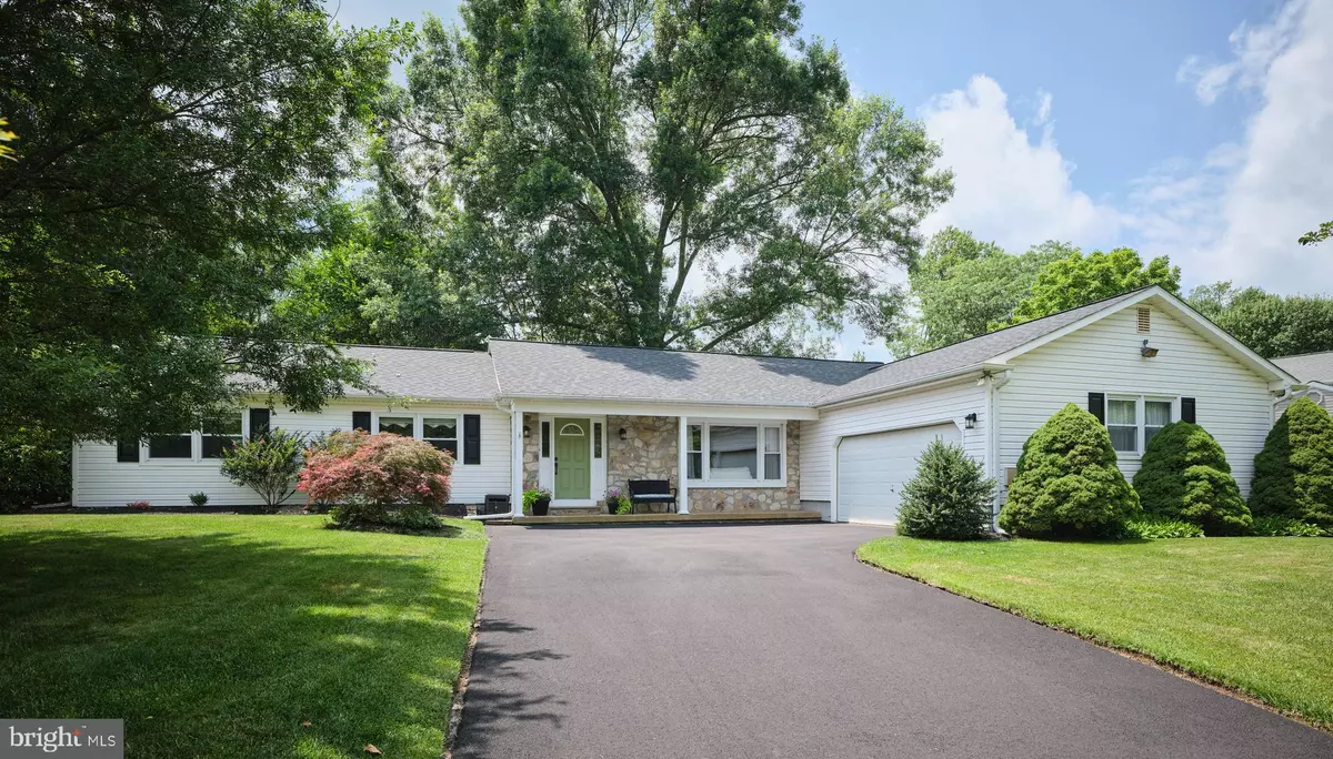 Yardley, PA 19067,971 WEBER DR