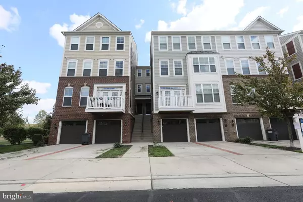 43368 TOWN GATE SQ, Chantilly, VA 20152
