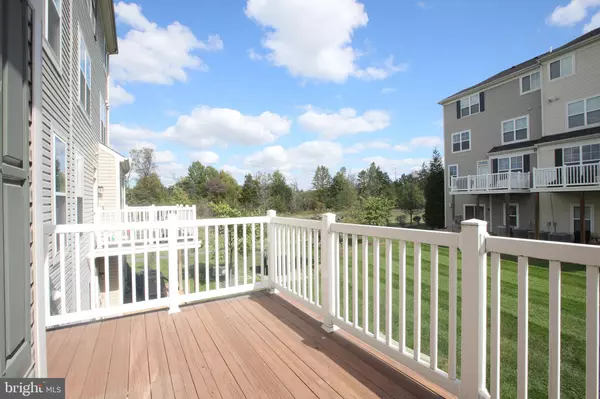 Chantilly, VA 20152,43368 TOWN GATE SQ