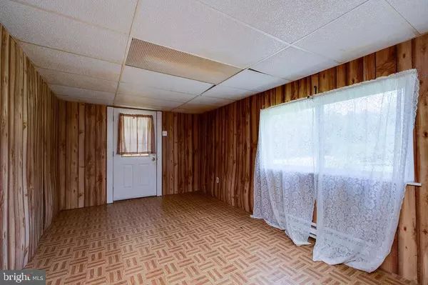 Shoemakersville, PA 19555,493 MOHRSVILLE RD