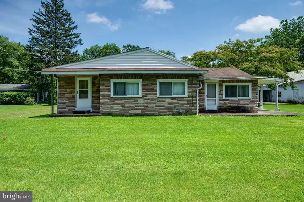 Shoemakersville, PA 19555,493 MOHRSVILLE RD