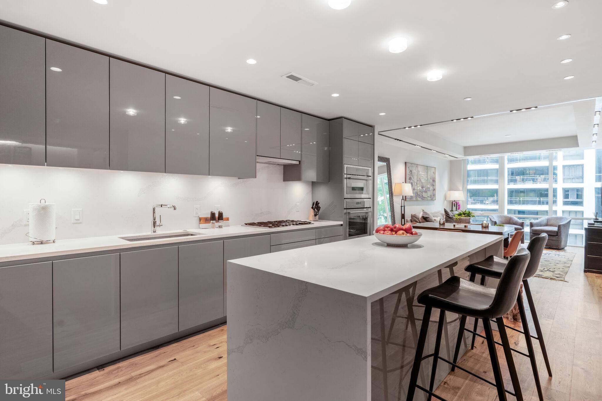 Arlington, VA 22209,1781 N PIERCE ST #303