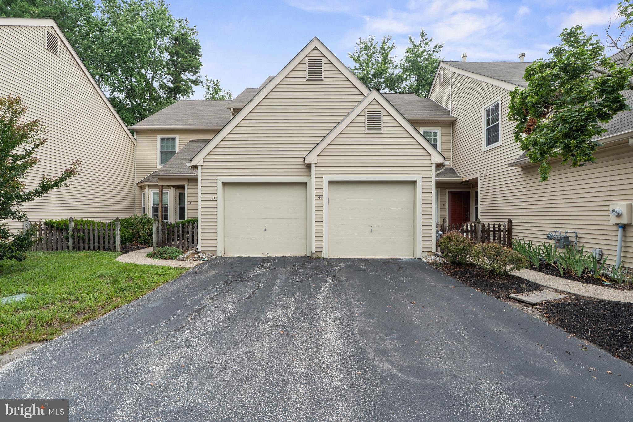 44 WOODLAKE DR, Marlton, NJ 08053