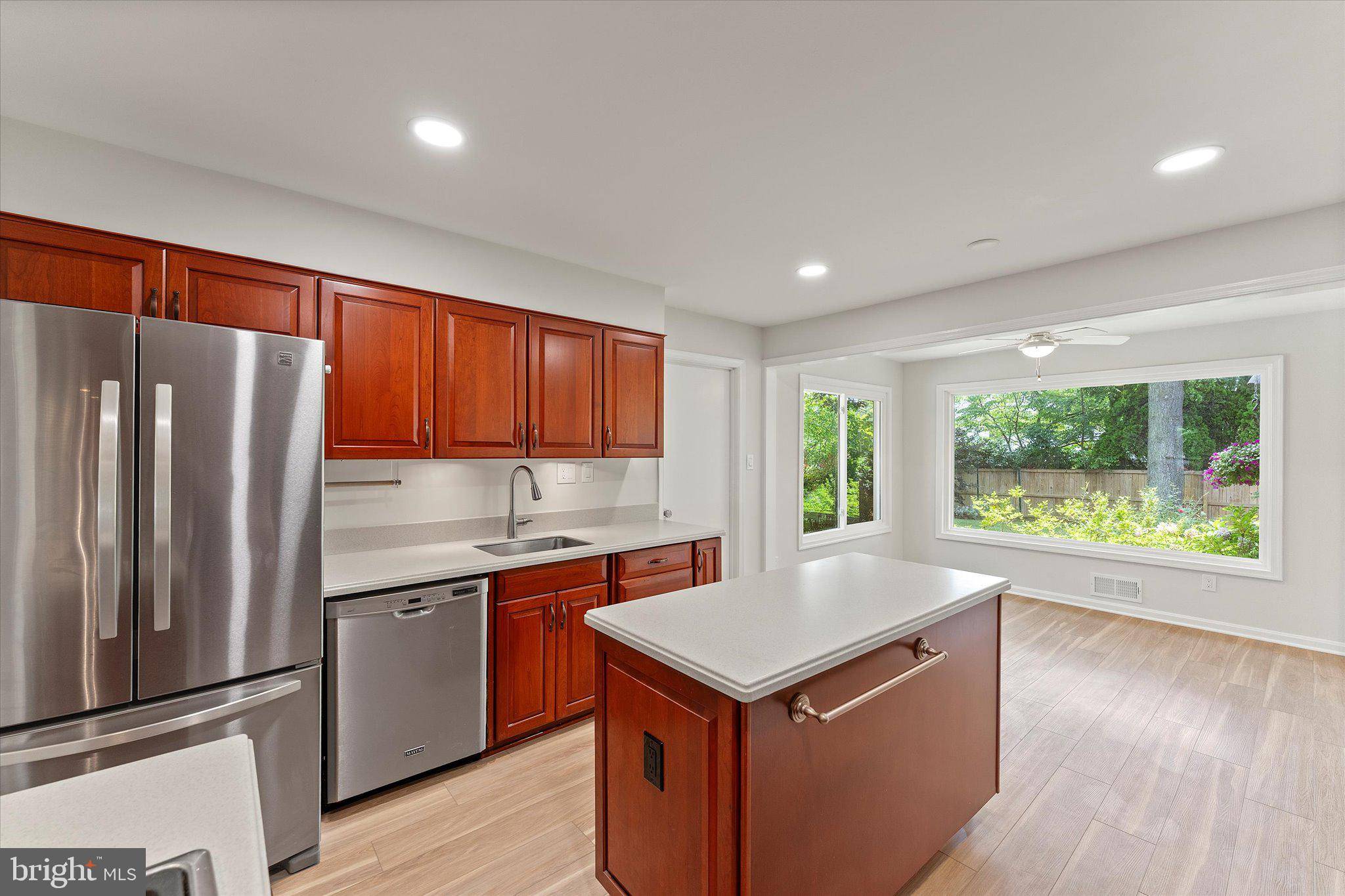 Rockville, MD 20850,2 HASTINGS CIR