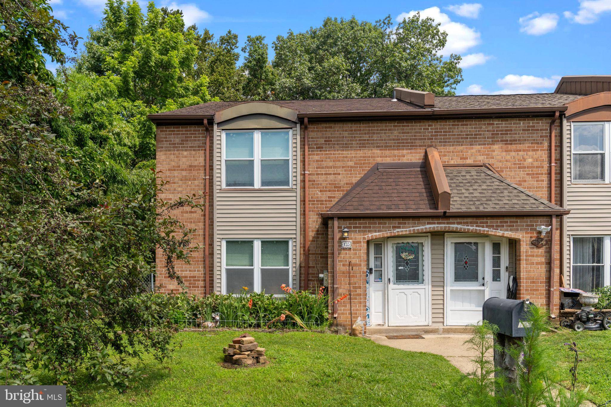 Langhorne, PA 19047,135 HOLLYBROOKE DR