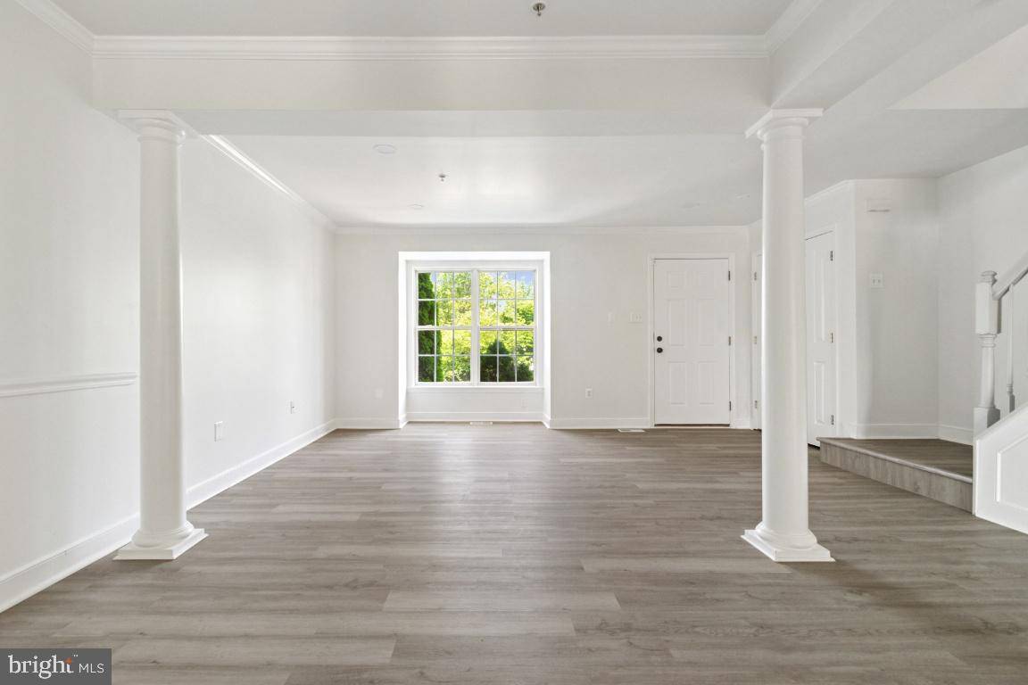 Baltimore, MD 21228,1109 POMELO CT