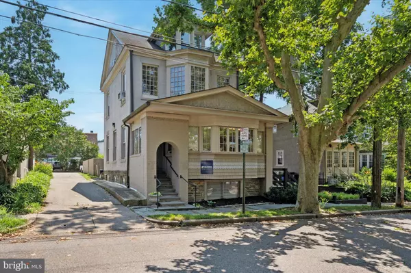 18 W EVERGREEN AVE, Philadelphia, PA 19118