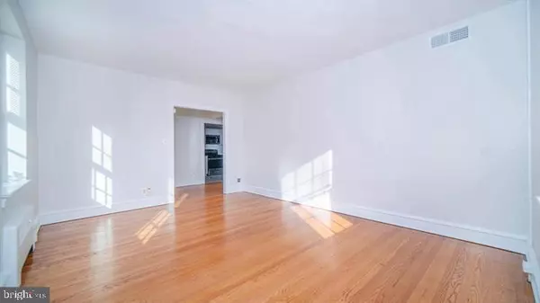 Wilmington, DE 19805,711 N BROOM ST #1