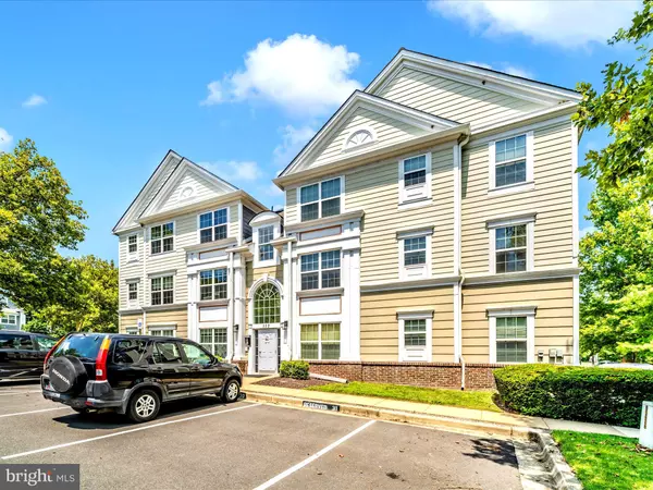 Gaithersburg, MD 20878,122 KENDRICK PL #122-24