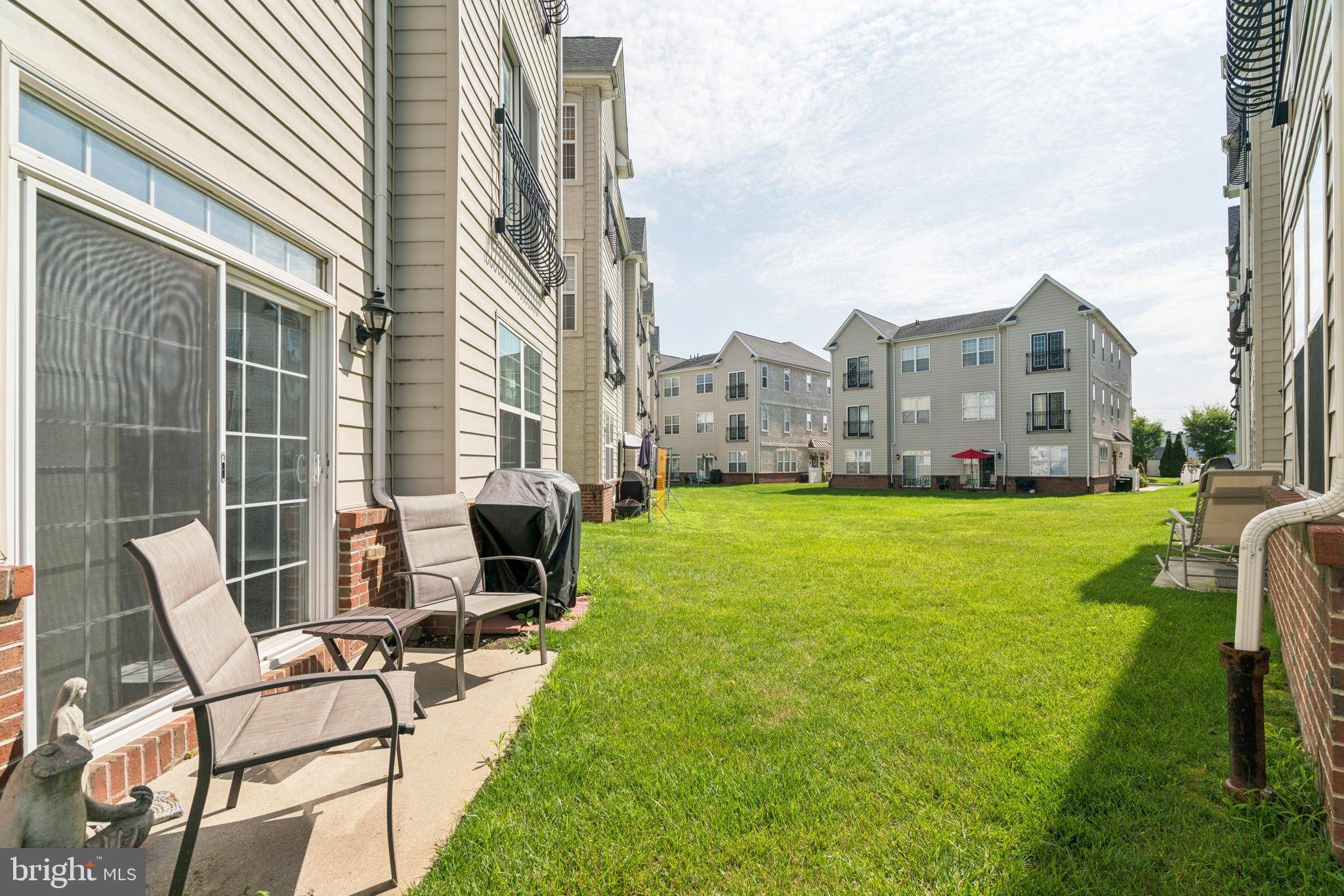 Philadelphia, PA 19145,3301 CAPRI DR