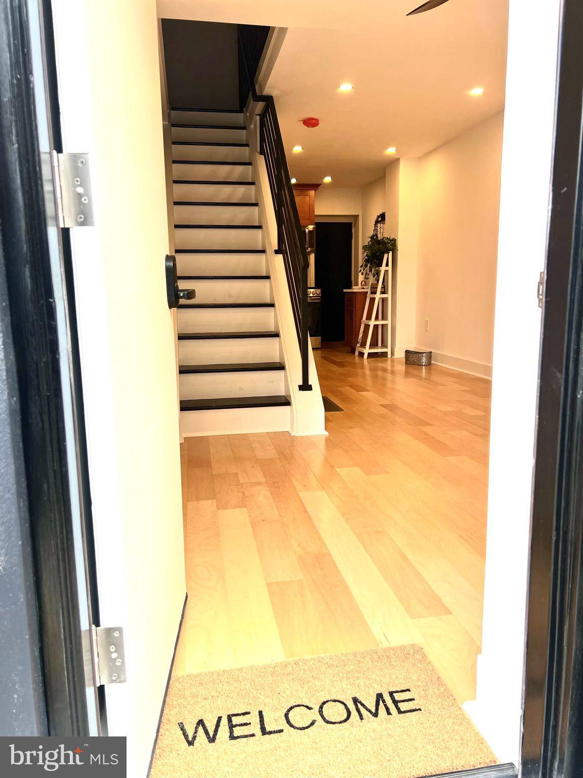 Philadelphia, PA 19133,157 W DAUPHIN ST