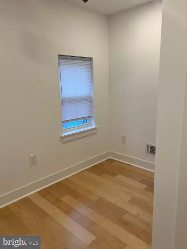 Philadelphia, PA 19133,157 W DAUPHIN ST